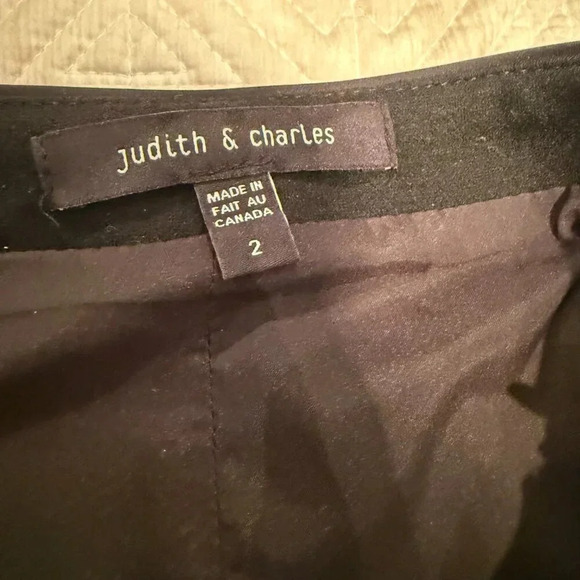 Black Wool Pencil Skirt with Back Slit, Judith and Charles, US 2 - Picture 6 of 8